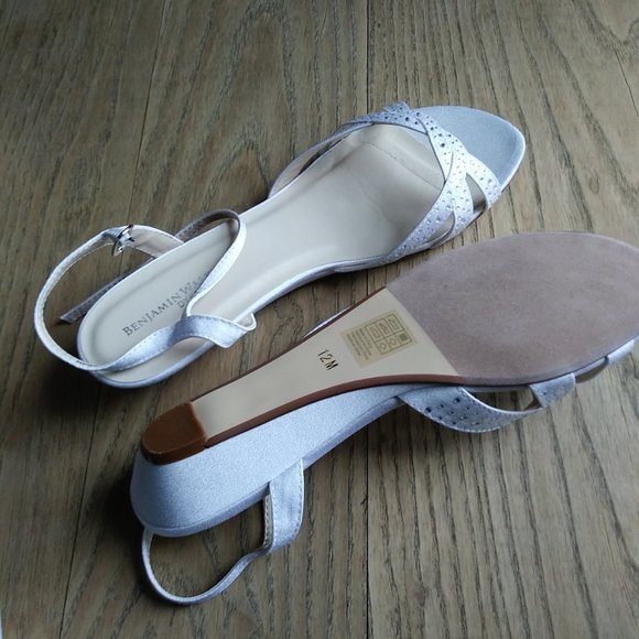 Jeweled sandal wedge, size 12, These are dyeable. Never worn - Picture 3 of 7